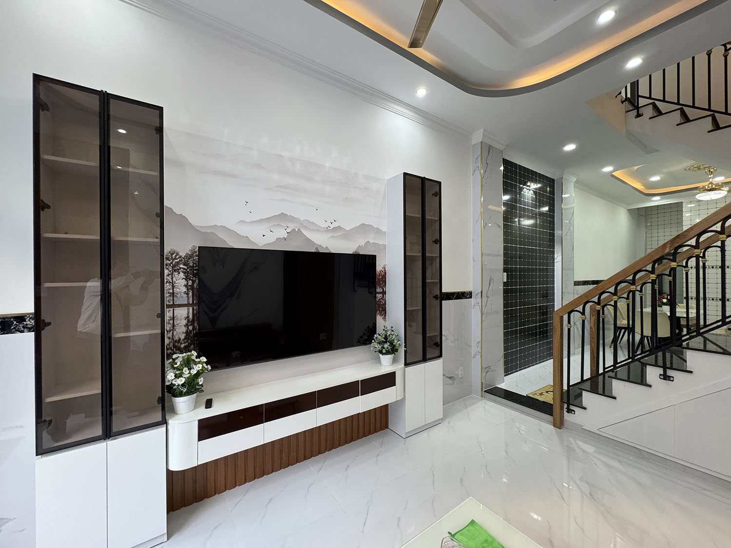 Nhà phố 3 lầu t.kế Tân Cổ Điển, full nội thất cao cấp, hẻm xe hơi khu VIP Lê Lợi-Gần ĐH Công Nghiệp